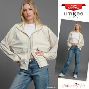 Umgee Two-Way Zip-Up Long Sleeves Front Pockets Loose Jacquard Jacket | Oatmeal